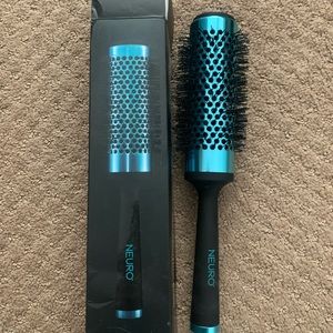 Neuro Round Hair Brush (john paul mitchell system)